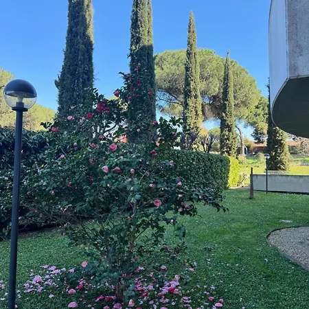 Flower Garden House Apartment Rome