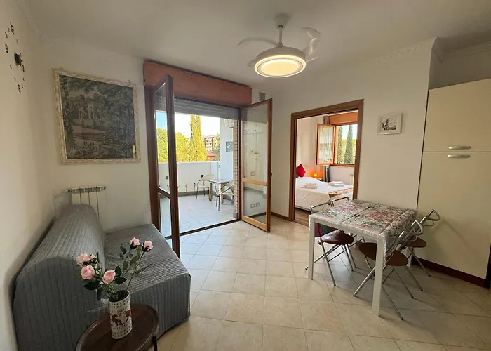 Διαμέρισμα Flower Garden House *